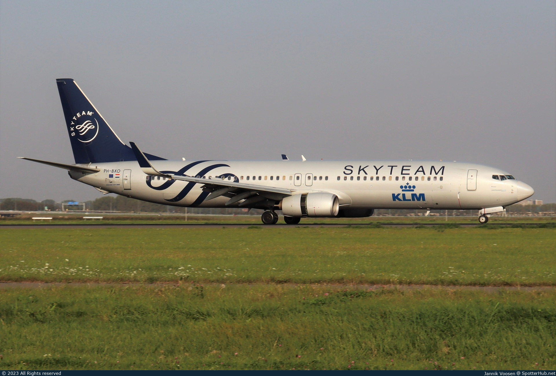 Photo of PH-BXO - Boeing 737-9K2 operated by KLM Royal Dutch Airlines
