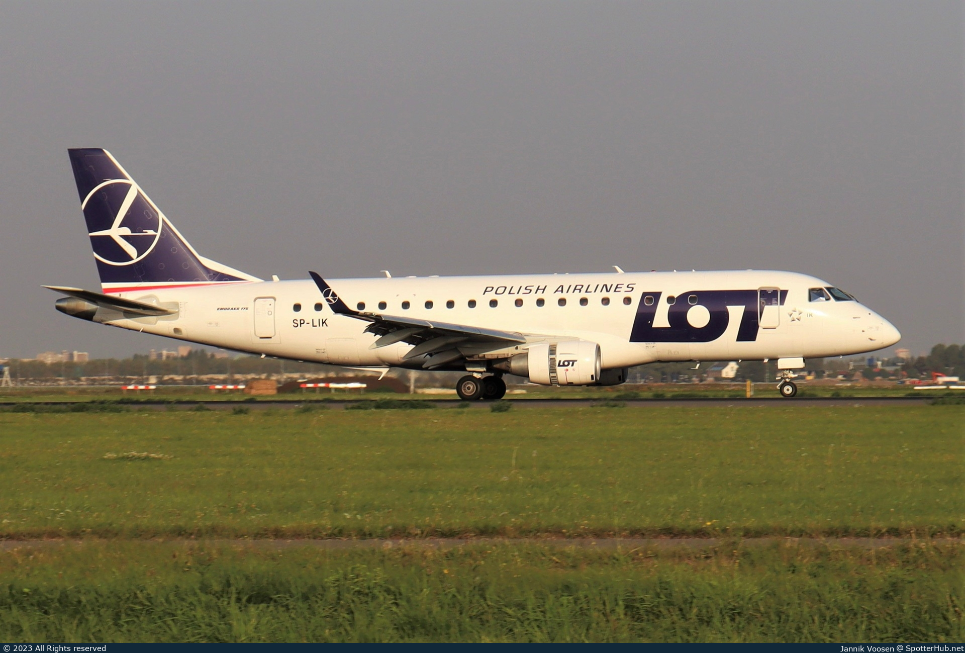 Photo of SP-LIK - Embraer ERJ-175LR operated by LOT Polish Airlines