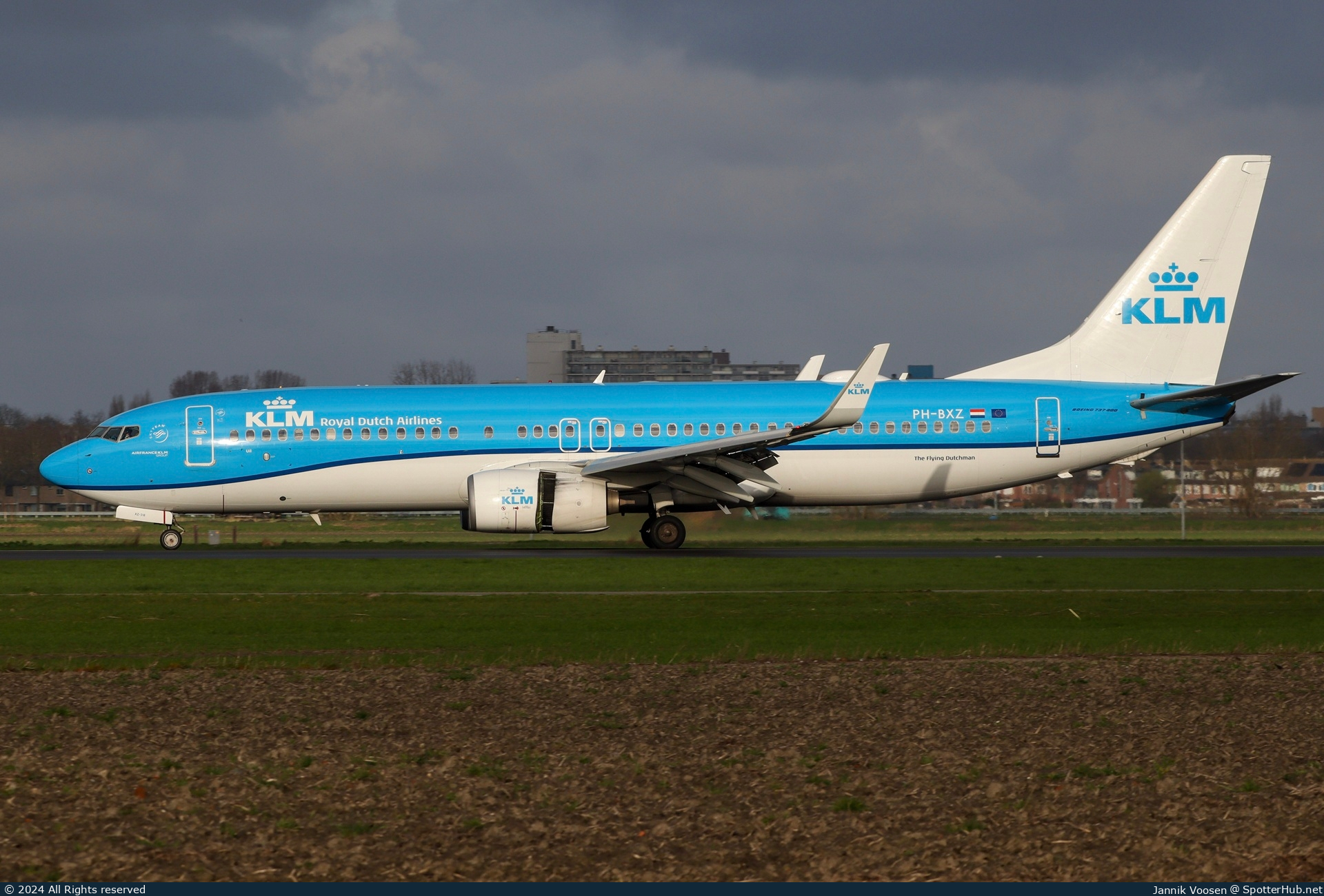 Photo of PH-BXZ - Boeing 737-8K2 operated by KLM Royal Dutch Airlines