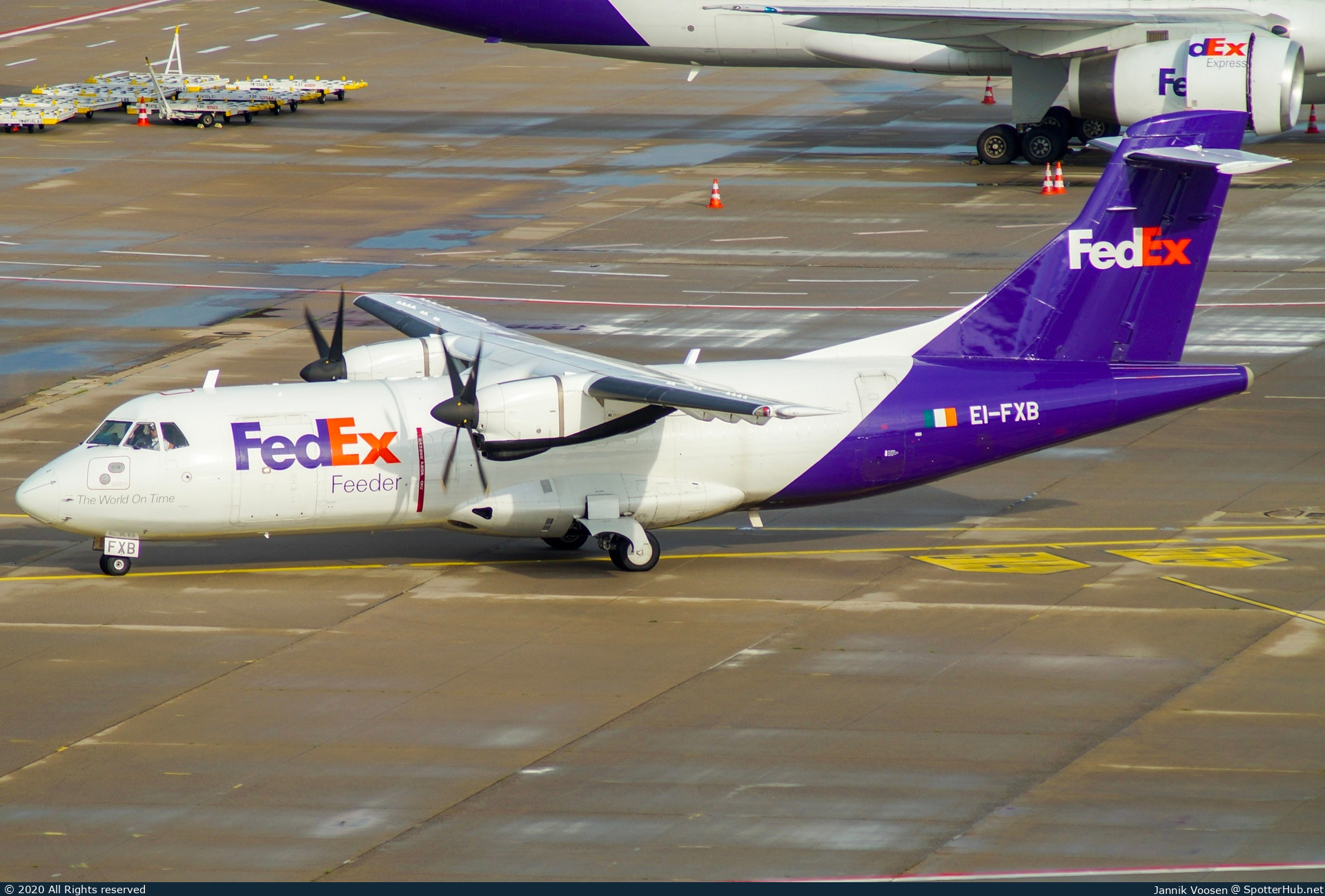 Photo of EI-FXB - ATR 42-300(F) operated by FedEx Feeder (opb ASL Airlines Ireland)
