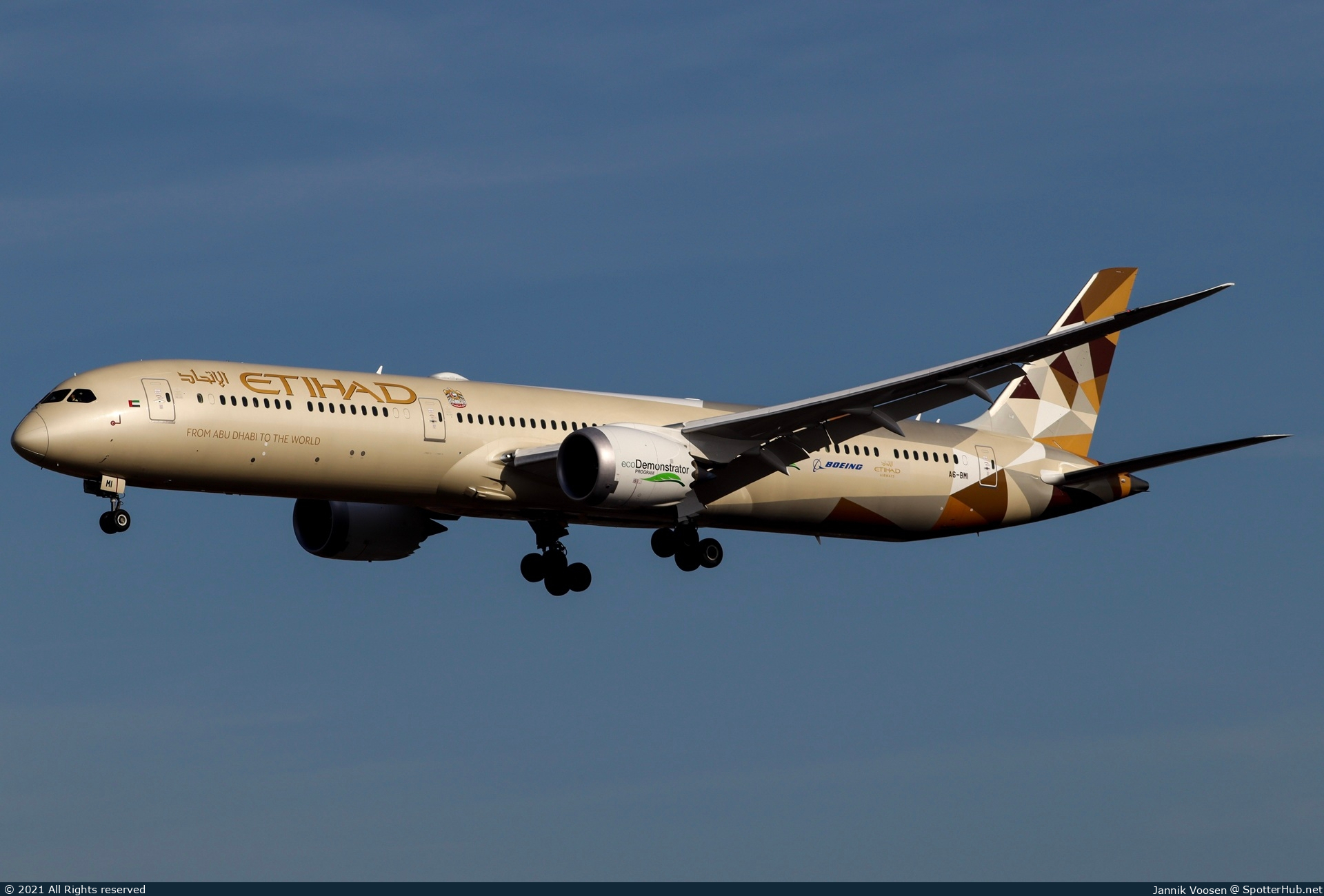 Photo of A6-BMI - Boeing 787-10 Dreamliner operated by Etihad Airways