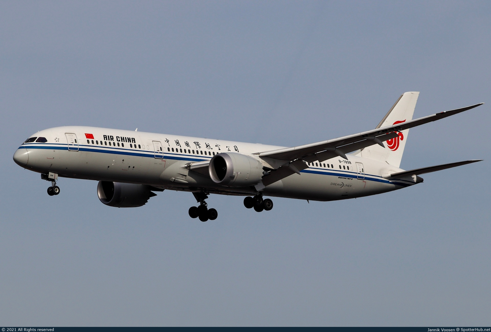 Photo of B-7898 - Boeing 787-9 Dreamliner operated by Air China