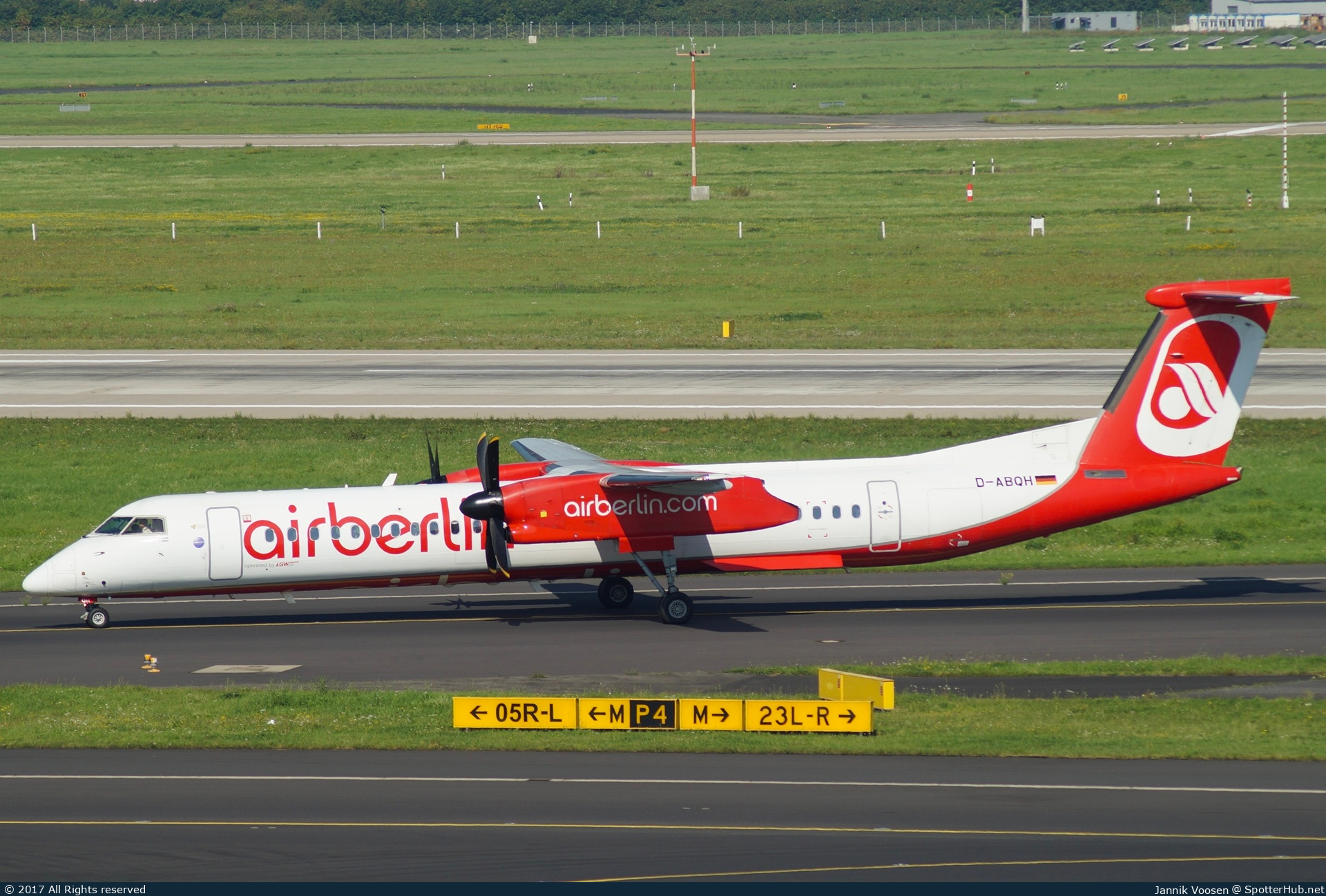 Photo of D-ABQH - Bombardier DHC-8-402 Dash 8 Q400 operated by Air Berlin (opb LGW Luftfahrtgesellschaft Walter)