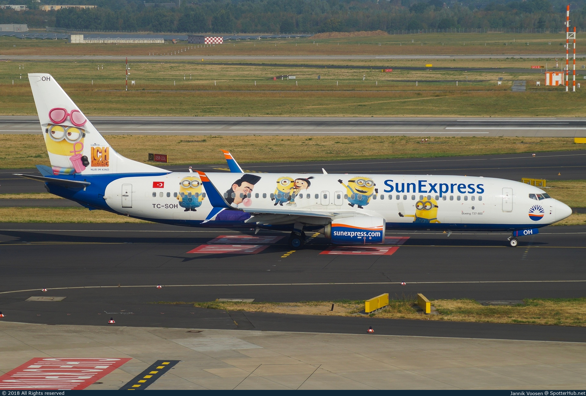 Photo of TC-SOH - Boeing 737-8HC operated by SunExpress