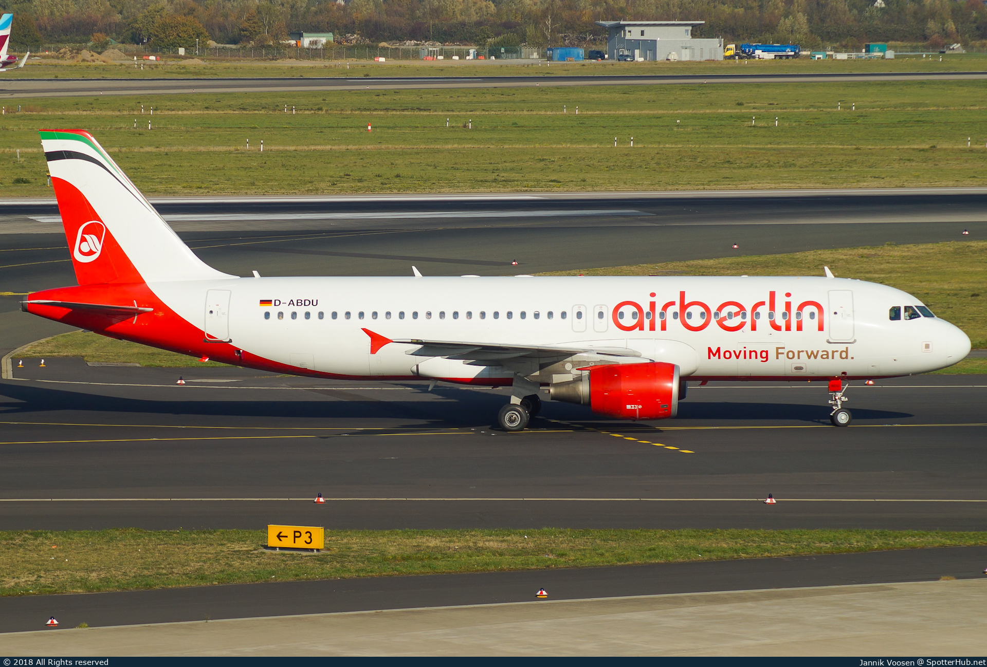 Photo of D-ABDU - Airbus A320-214 operated by Air Berlin