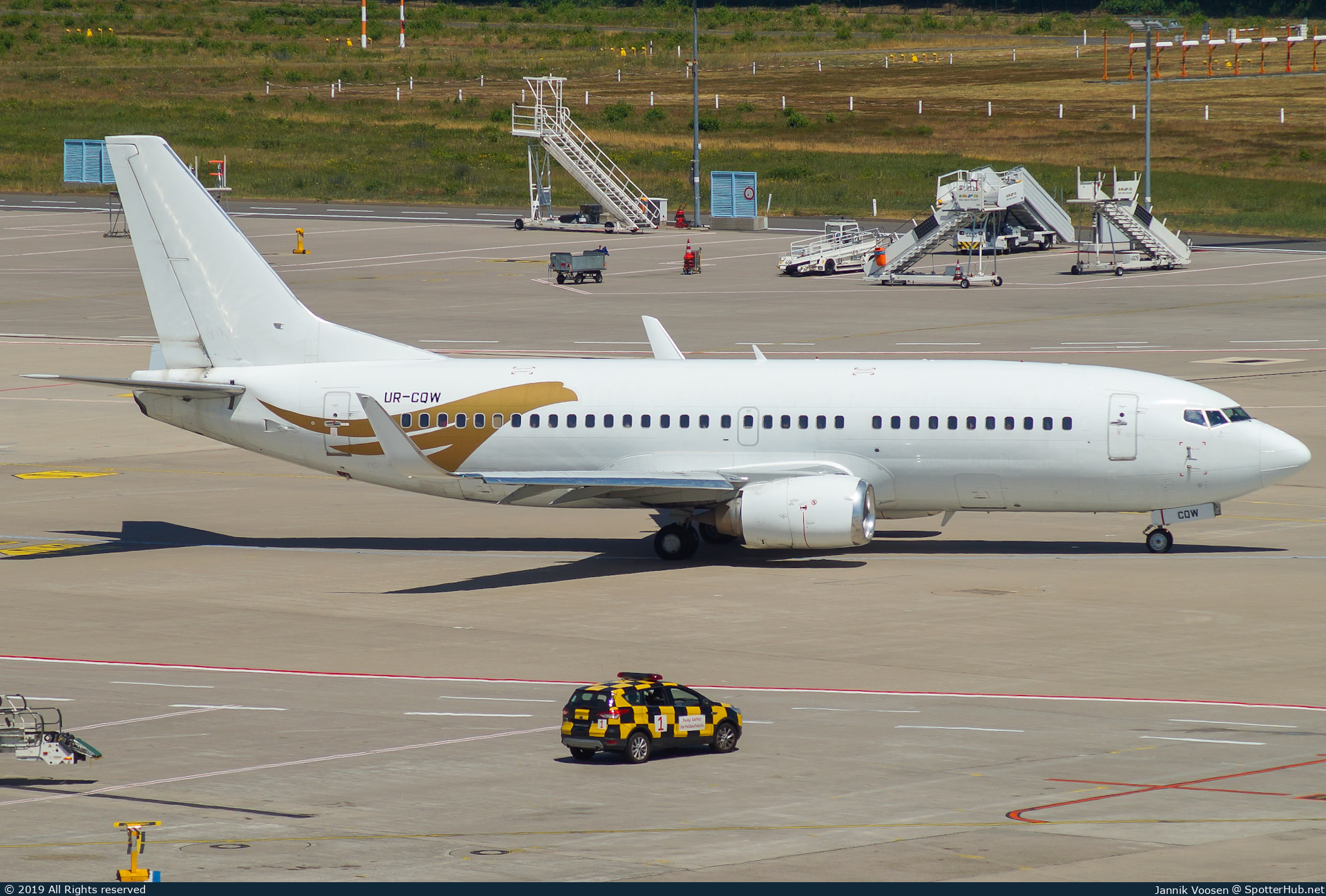 Photo of UR-CQW - Boeing 737-32Q operated by Jonika Airlines