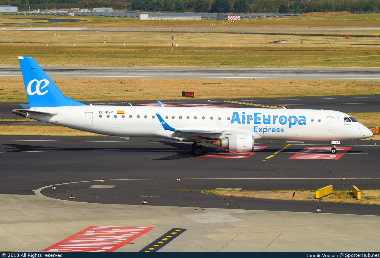 Photo of EC-KYP - Embraer ERJ-195LR operated by Air Europa Express (opb Aeronova)