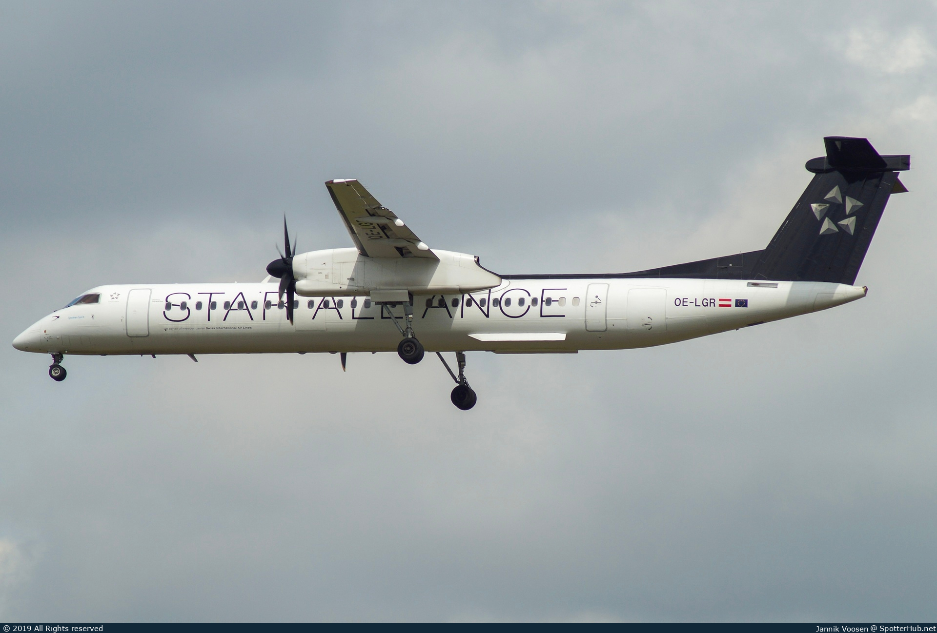 Photo of OE-LGR - Bombardier DHC-8-402 Dash 8 Q400 operated by Austrian Airlines