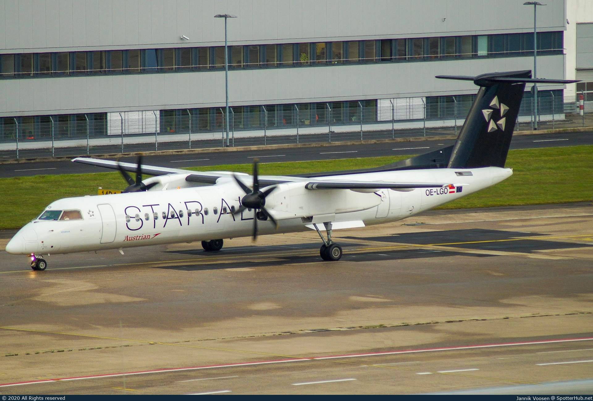Photo of OE-LGO - Bombardier DHC-8-402 Dash 8 Q400 operated by Austrian Airlines