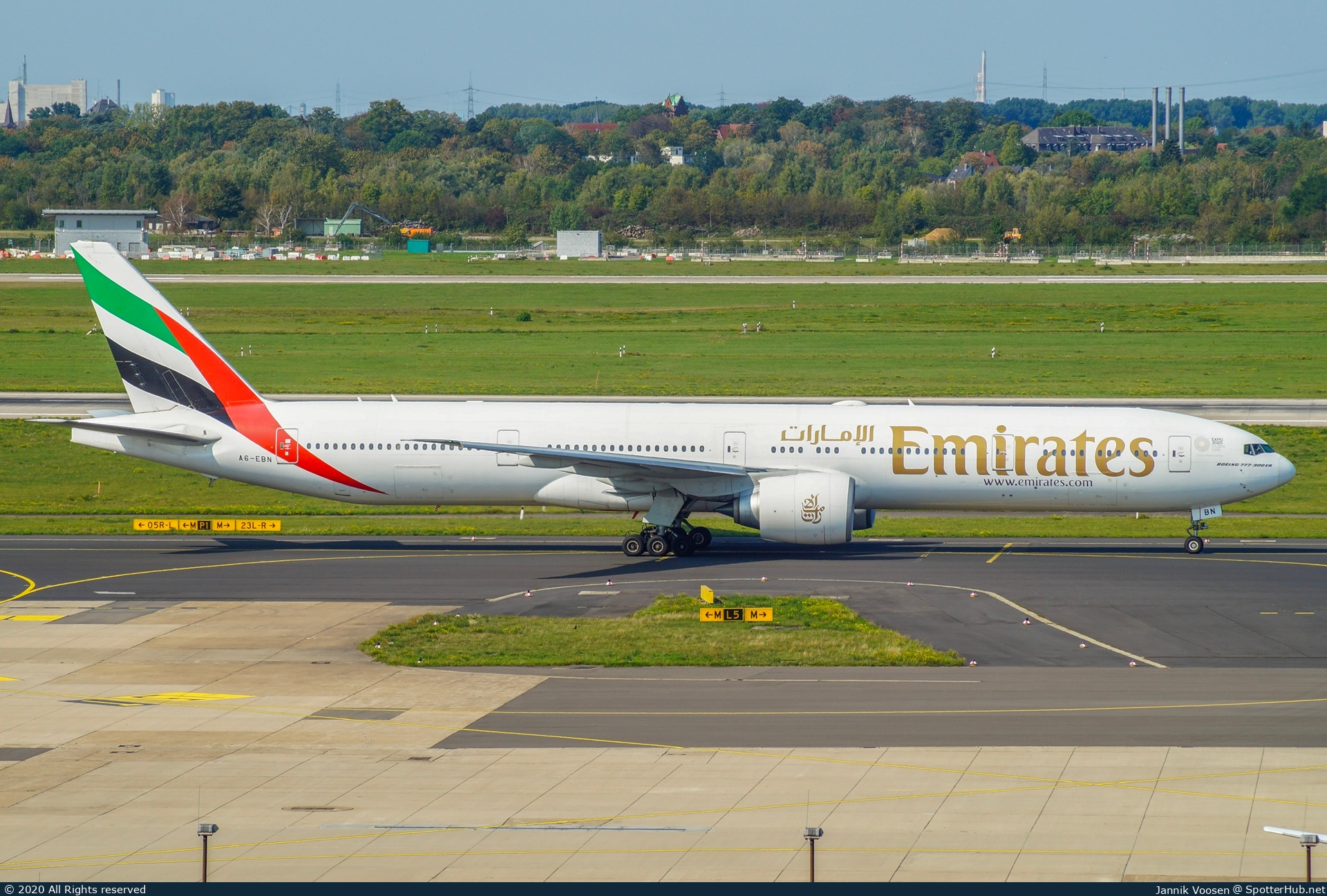 Photo of A6-EBN - Boeing 777-36N(ER) operated by Emirates