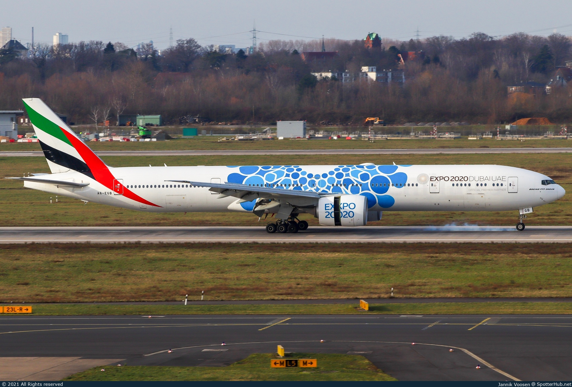 Photo of A6-EGB - Boeing 777-31H(ER) operated by Emirates