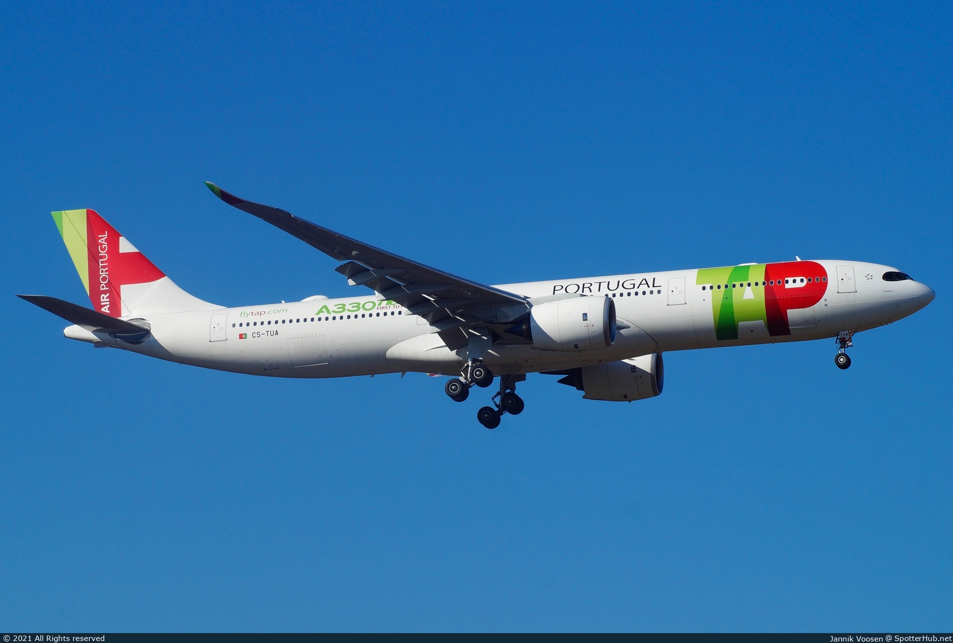 Photo of CS-TUA - Airbus A330-941 operated by TAP Air Portugal