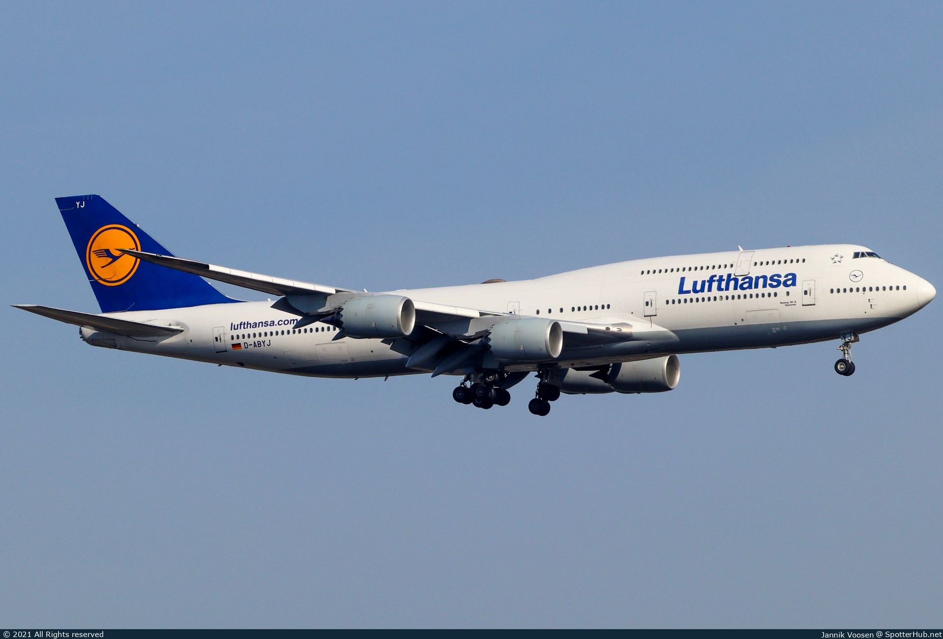 Photo of D-ABYJ - Boeing 747-830 operated by Lufthansa