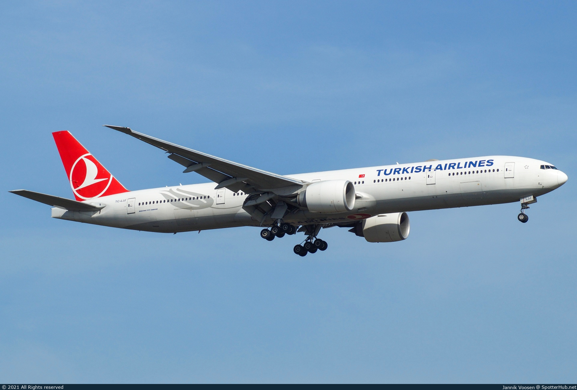 Photo of TC-LJJ - Boeing 777-3F2(ER) operated by Turkish Airlines