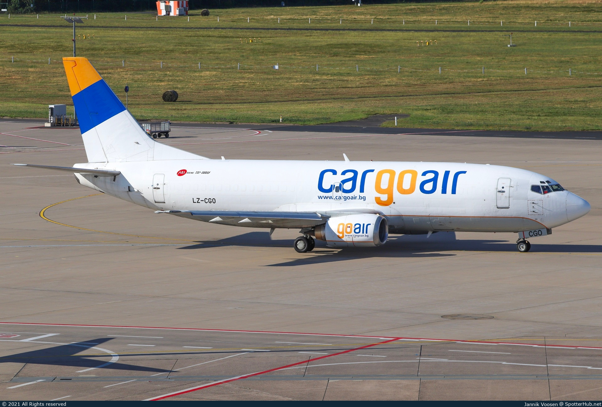 Photo of LZ-CGO - Boeing 737-301(SF) operated by Cargoair