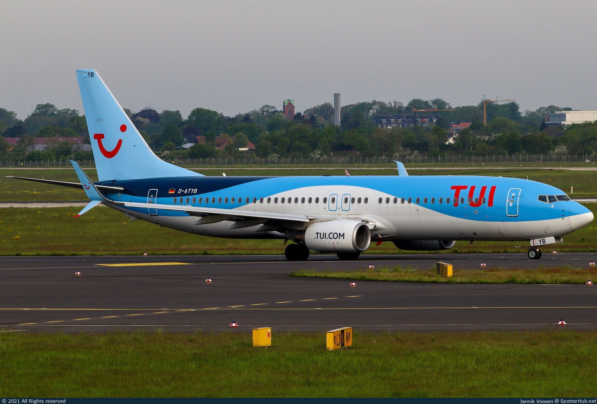 Photo of D-ATYB - Boeing 737-8K5 operated by TUIfly