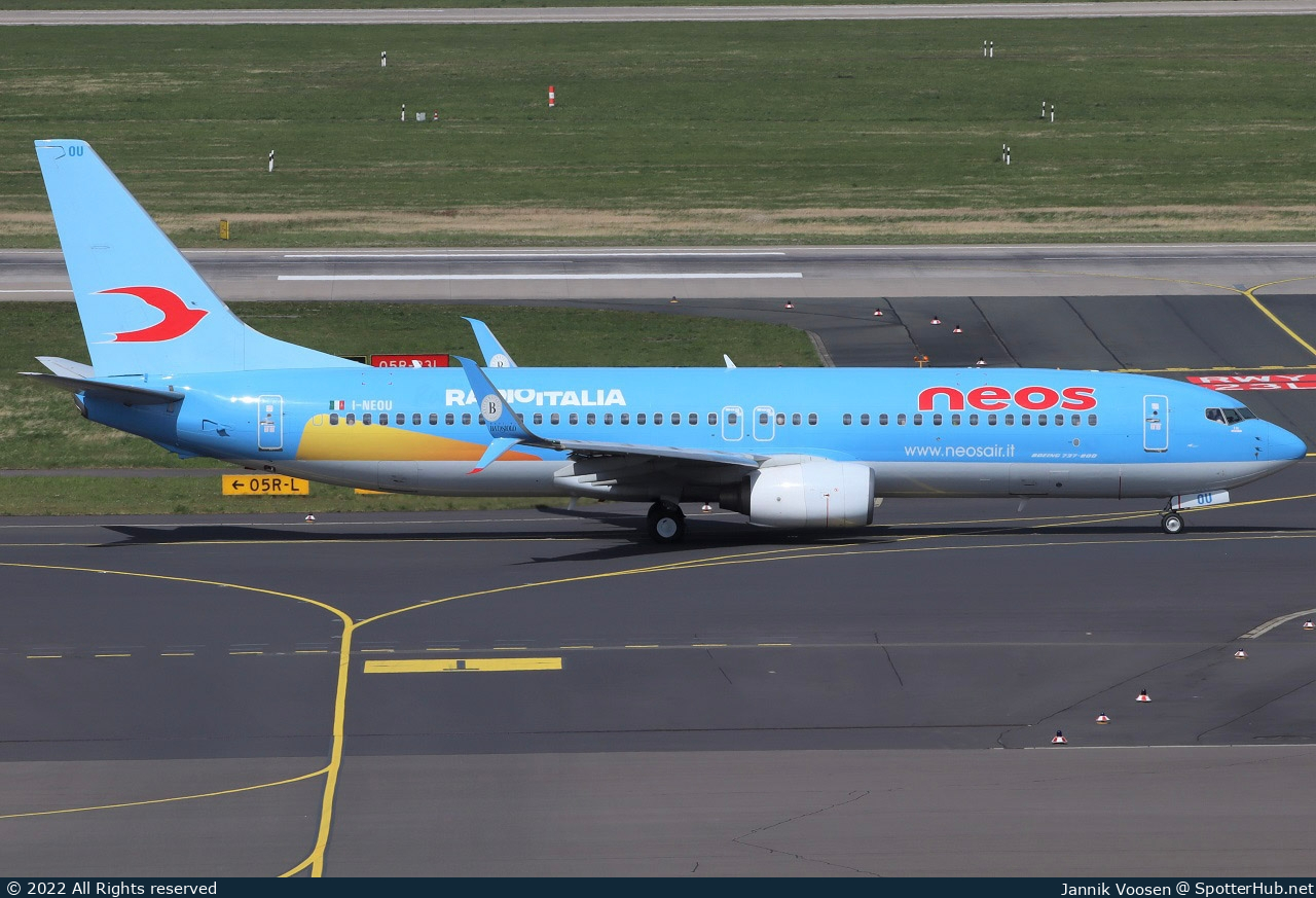 Photo of I-NEOU - Boeing 737-86N operated by Neos
