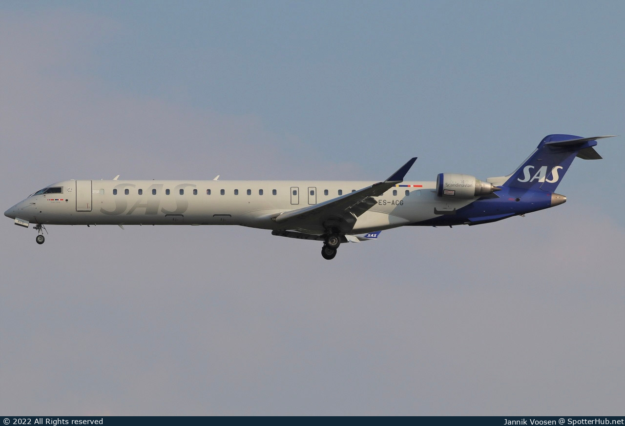 Photo of ES-ACG - Bombardier CRJ-900LR operated by SAS Scandinavian Airlines (opb Xfly)