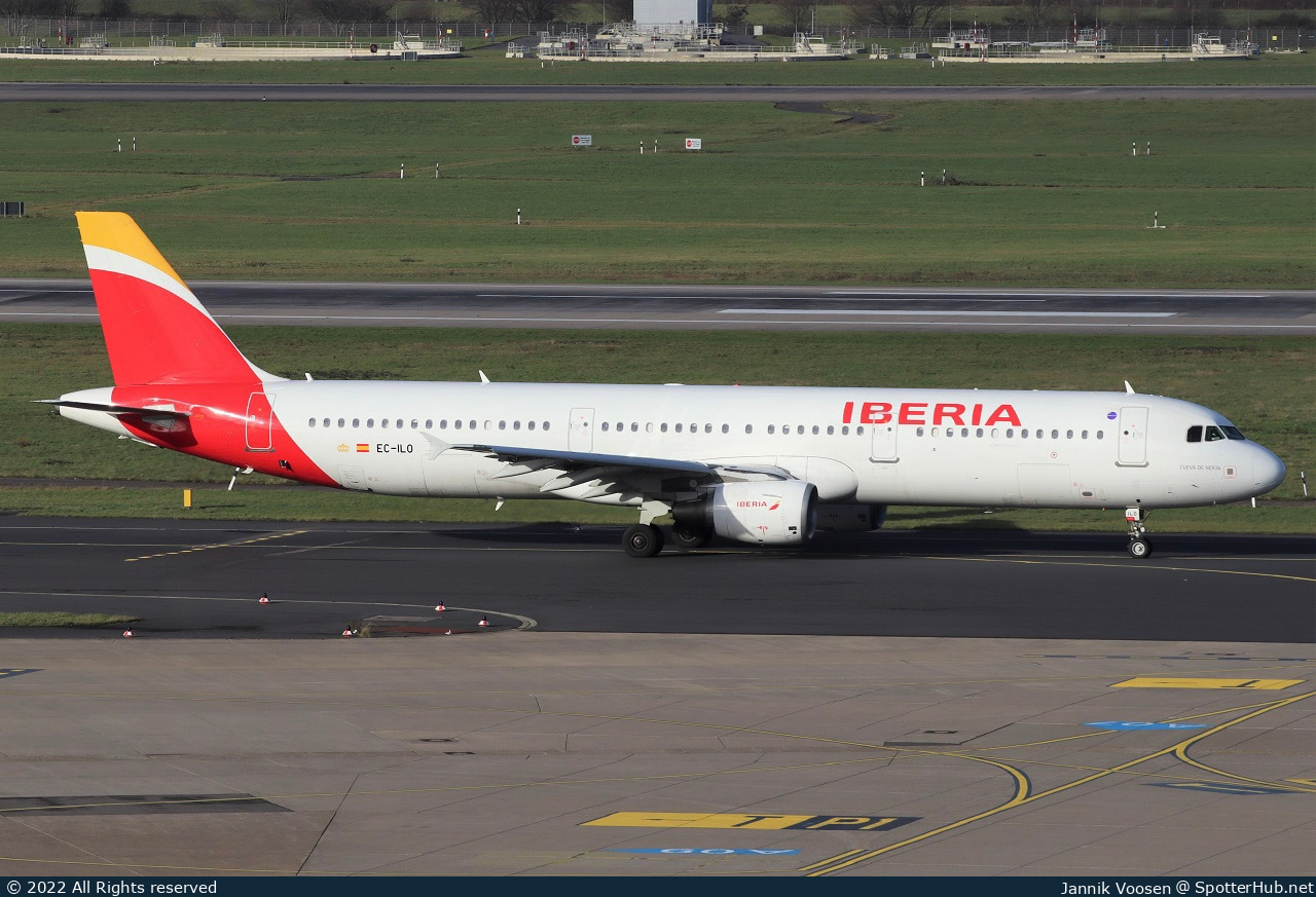 Photo of EC-ILO - Airbus A321-212 operated by Iberia