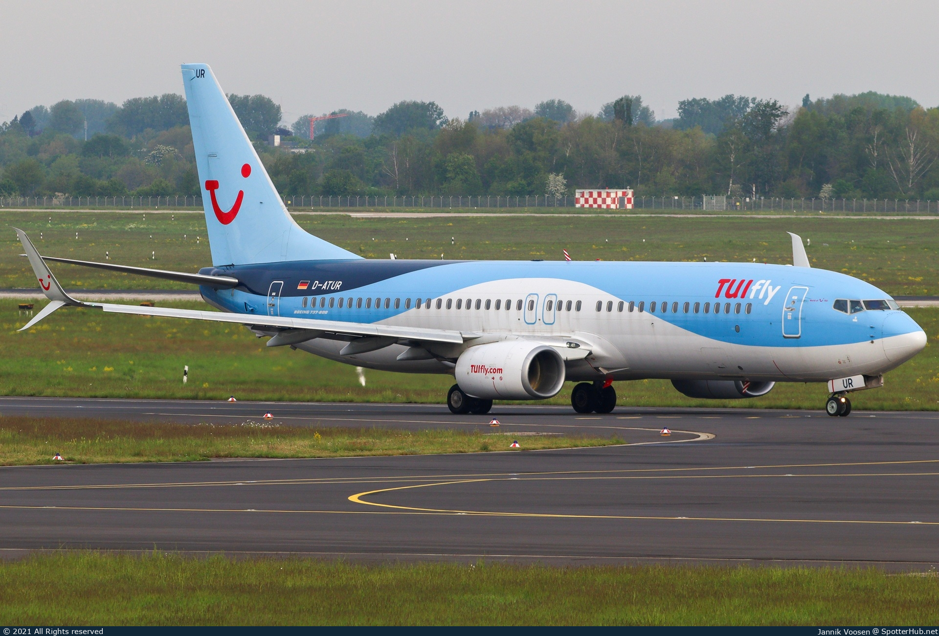 Photo of D-ATUR - Boeing 737-8K5 operated by TUIfly