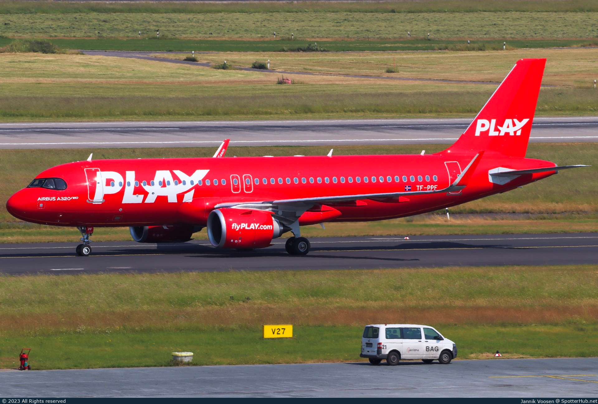 Photo of TF-PPE - Airbus A320-251N operated by PLAY