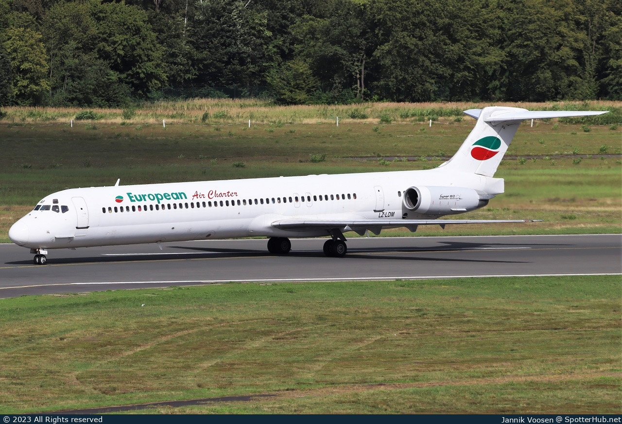 Photo of LZ-LDM - McDonnell Douglas MD-82 operated by European Air Charter