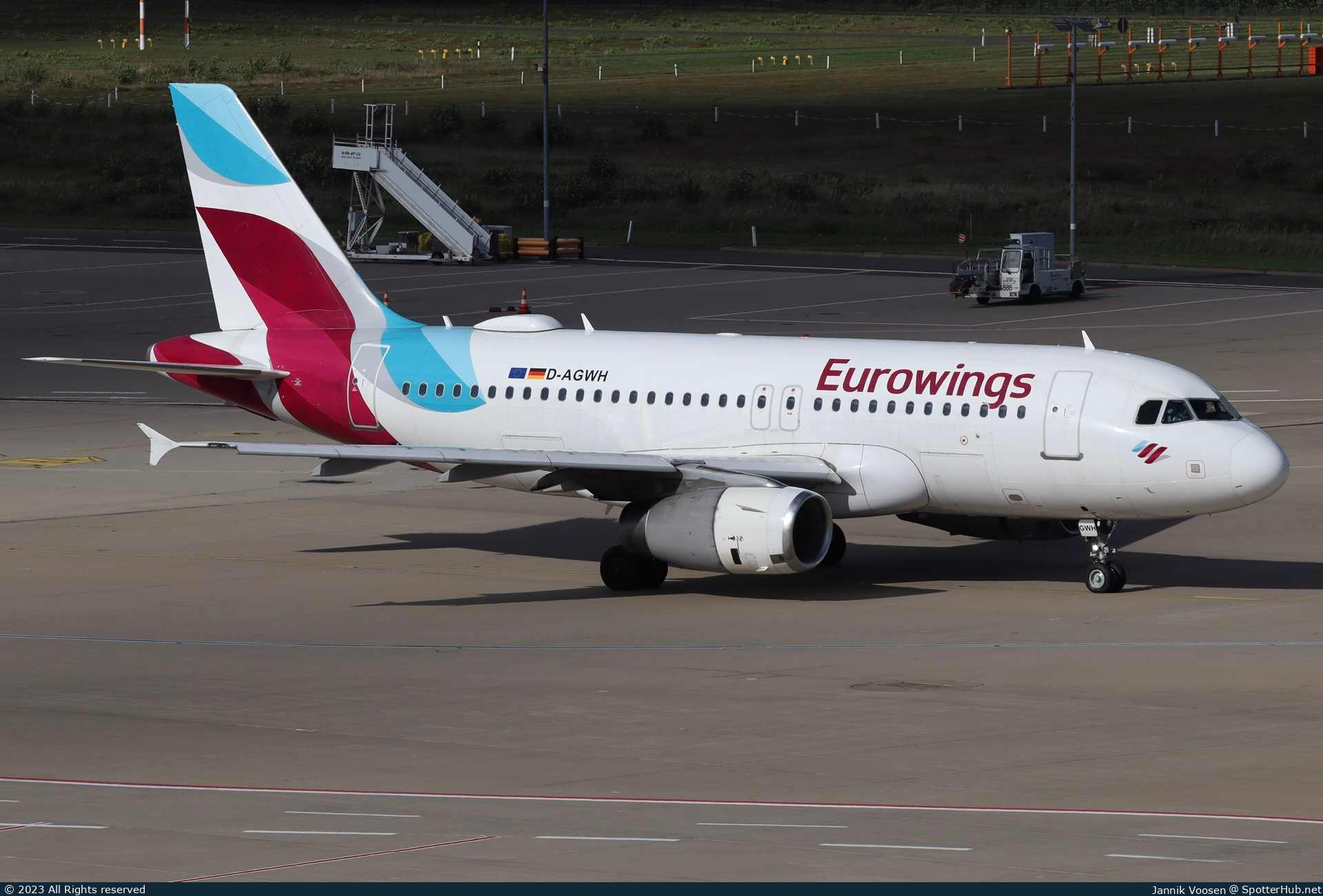 Photo of D-AGWH - Airbus A319-132 operated by Eurowings