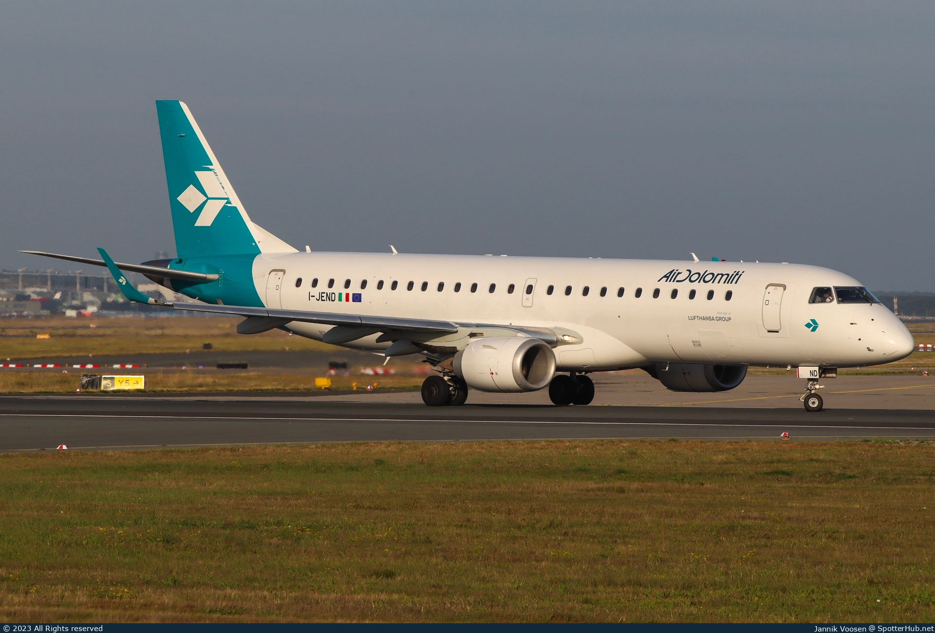 Photo of I-JEND - Embraer ERJ-190LR operated by Air Dolomiti