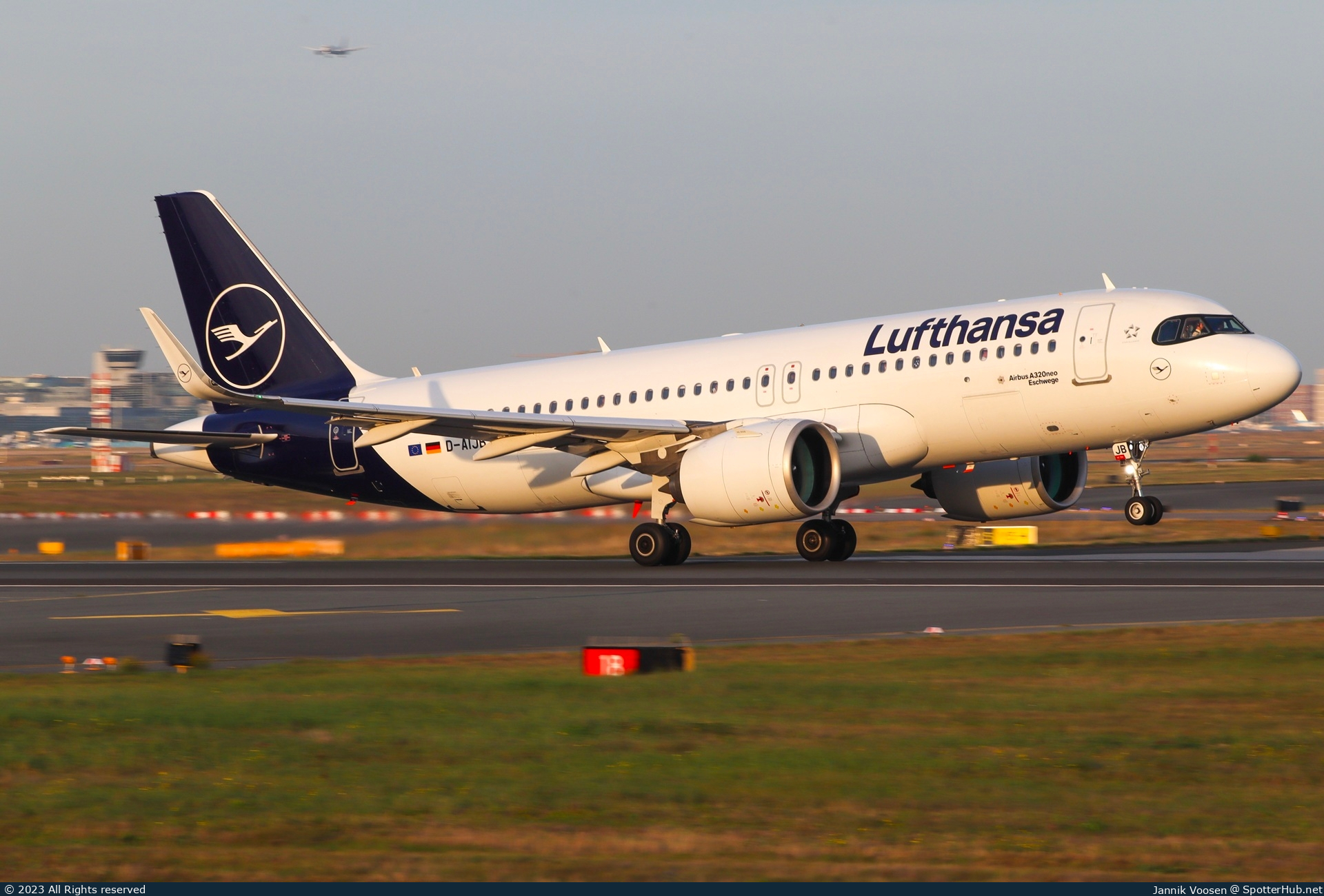 Photo of D-AIJB - Airbus A320-271N operated by Lufthansa