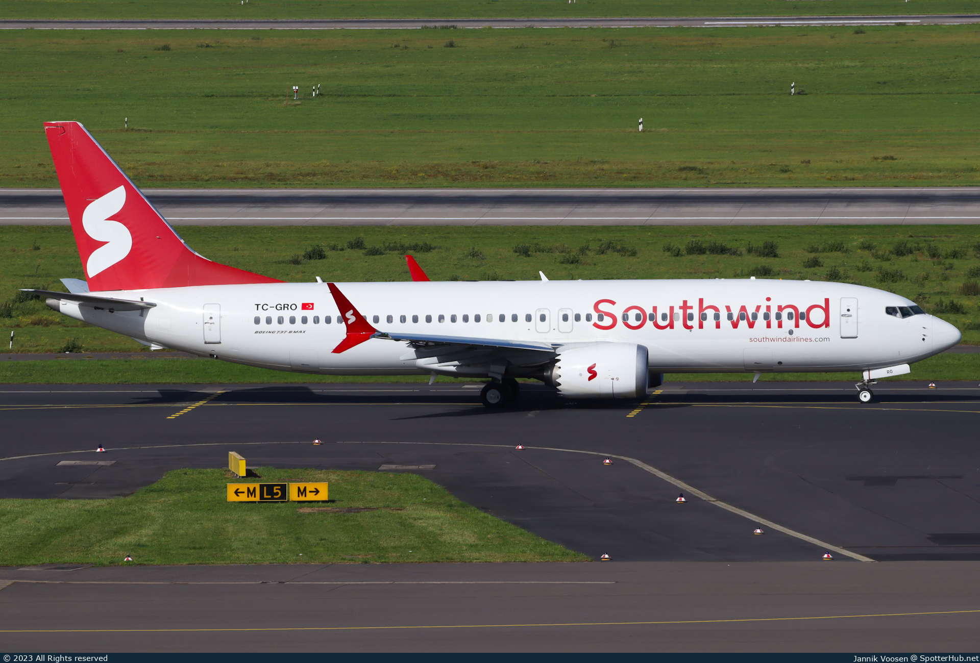 Photo of TC-GRO - Boeing 737 MAX 8 operated by Southwind Airlines
