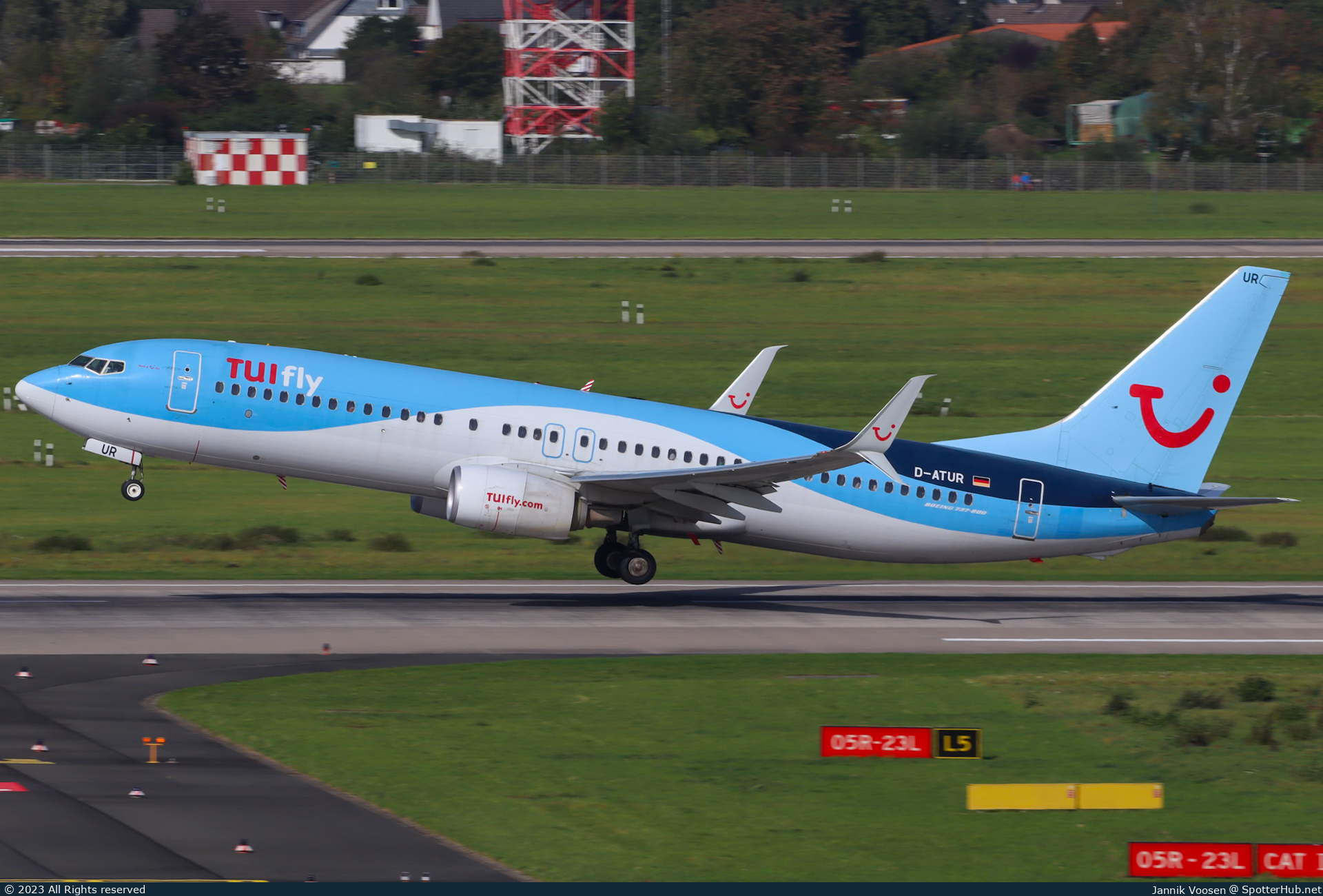 Photo of D-ATUR - Boeing 737-8K5 operated by TUIfly