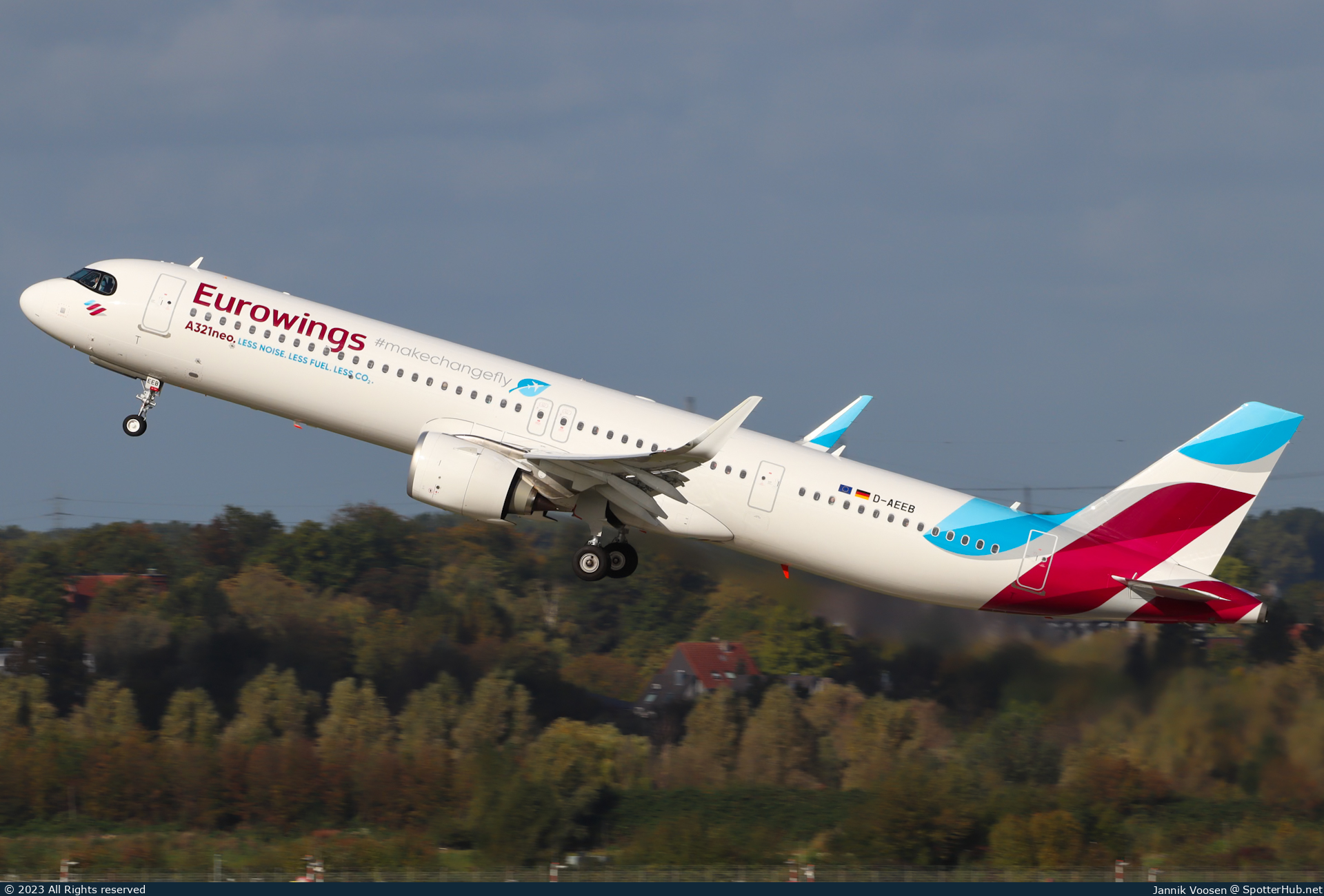 Photo of D-AEEB - Airbus A321-251NX operated by Eurowings