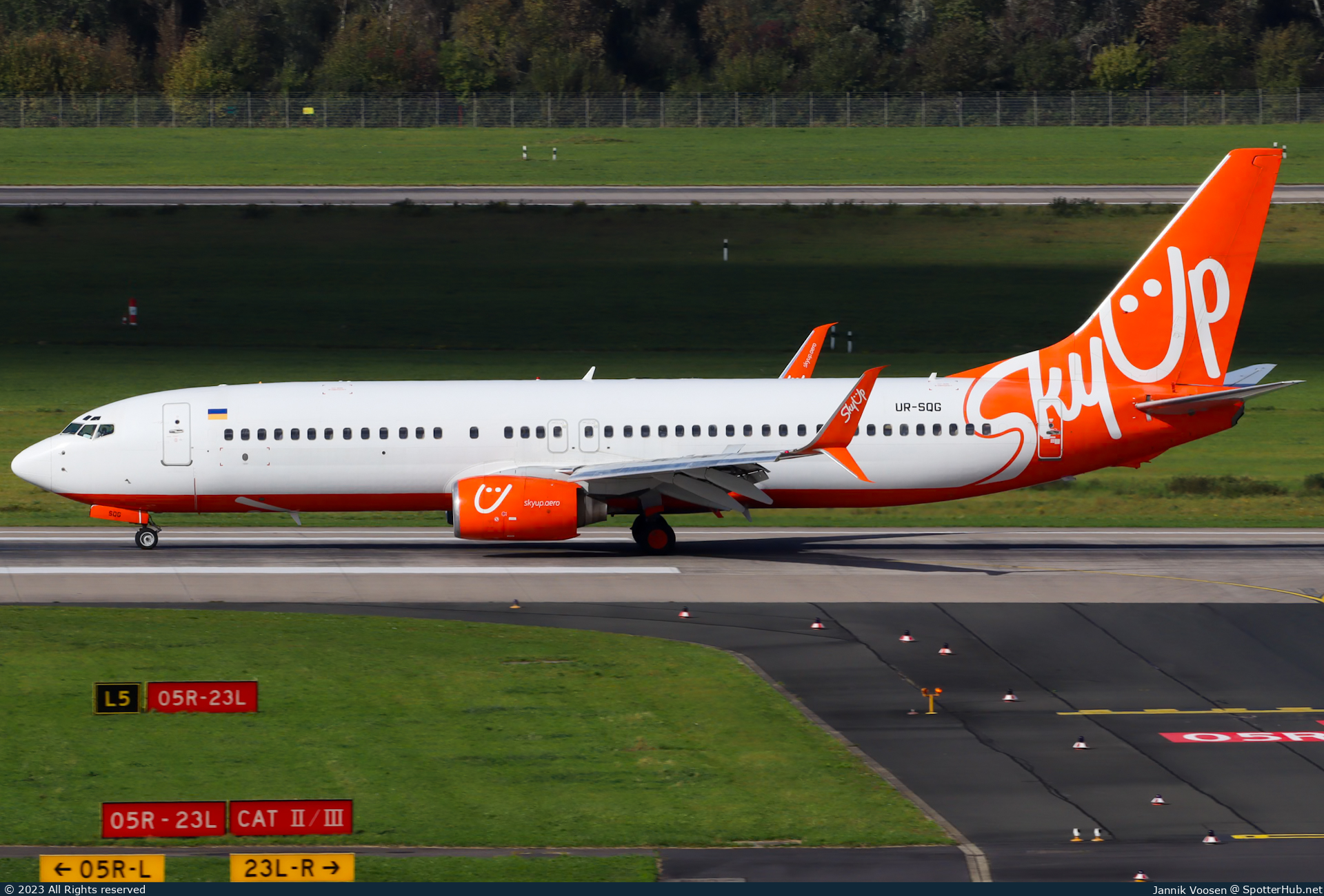 Photo of UR-SQG - Boeing 737-8Z0 operated by SkyUp Airlines