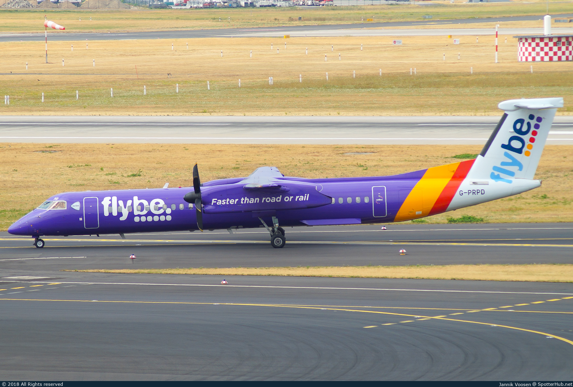 Photo of G-PRPD - Bombardier DHC-8-402 Dash 8 Q400 operated by flybe