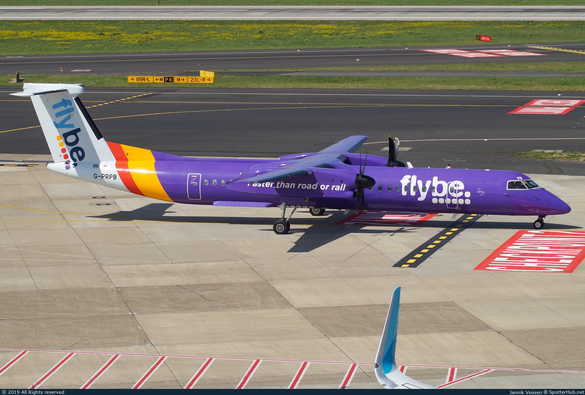 Photo of G-PRPB - Bombardier DHC-8-402 Dash 8 Q400 operated by flybe