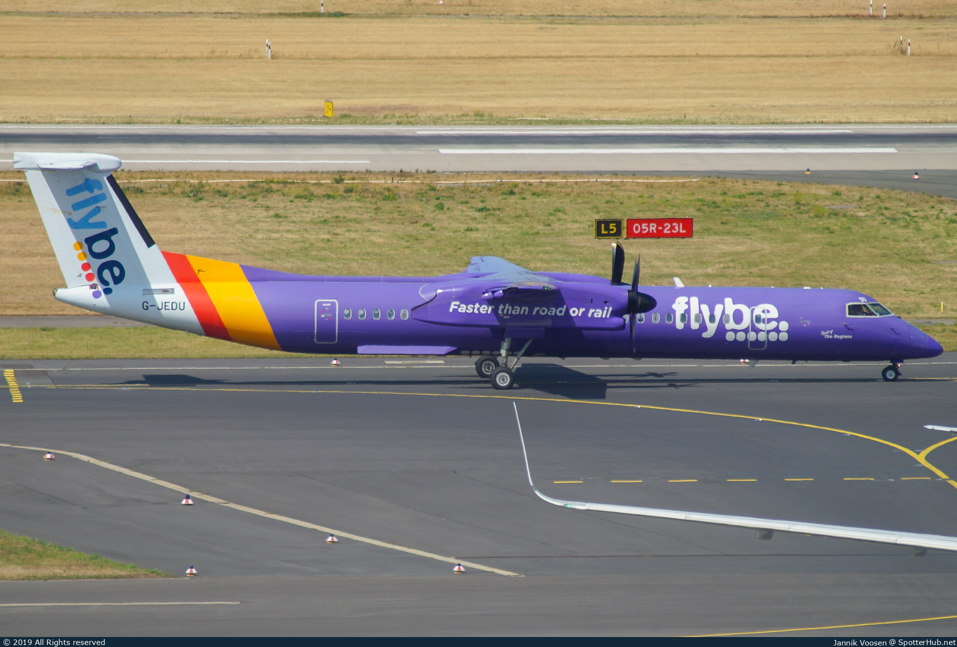 Photo of G-JEDU - Bombardier DHC-8-402 Dash 8 Q400 operated by flybe
