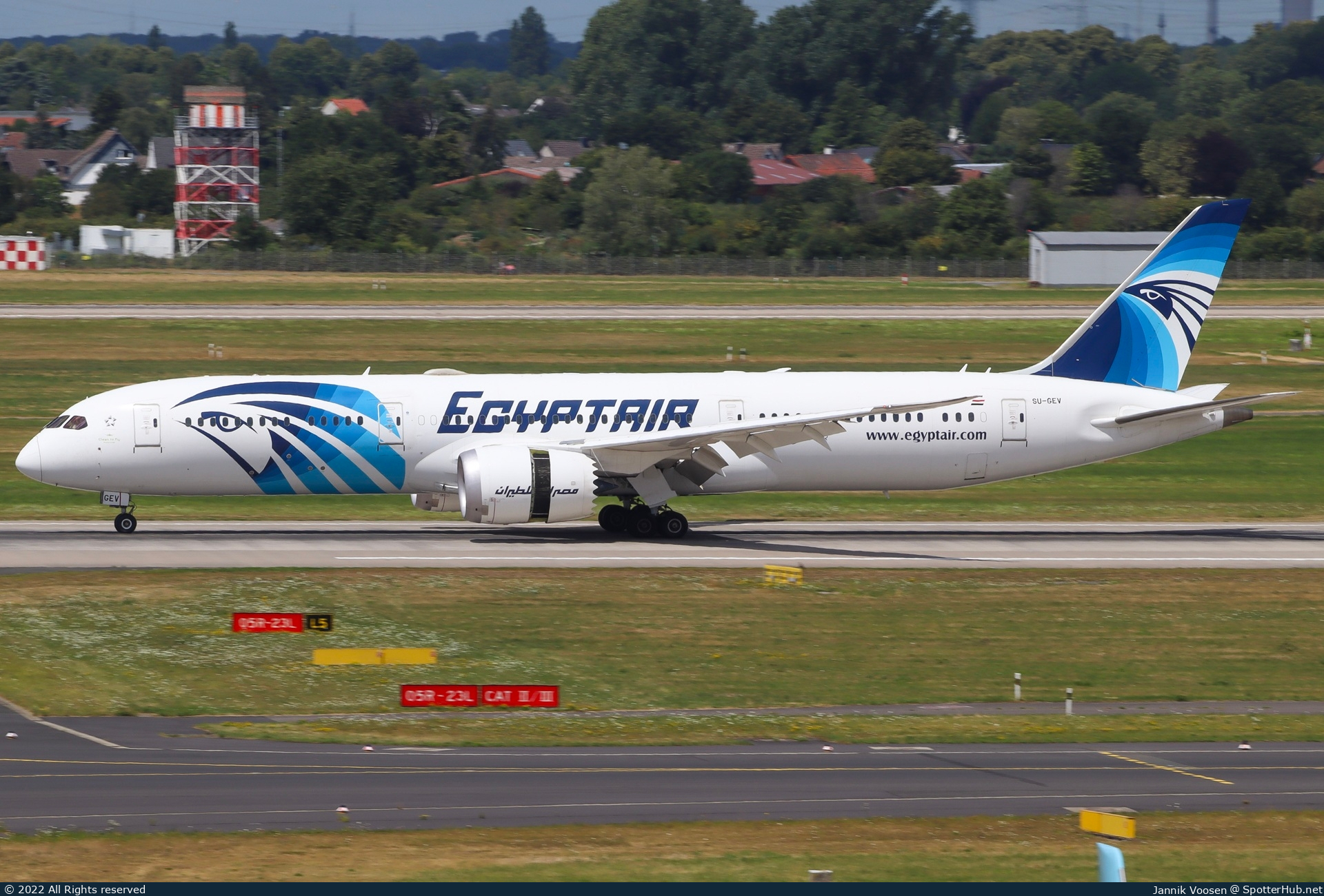 Photo of SU-GEV - Boeing 787-9 Dreamliner operated by Egyptair