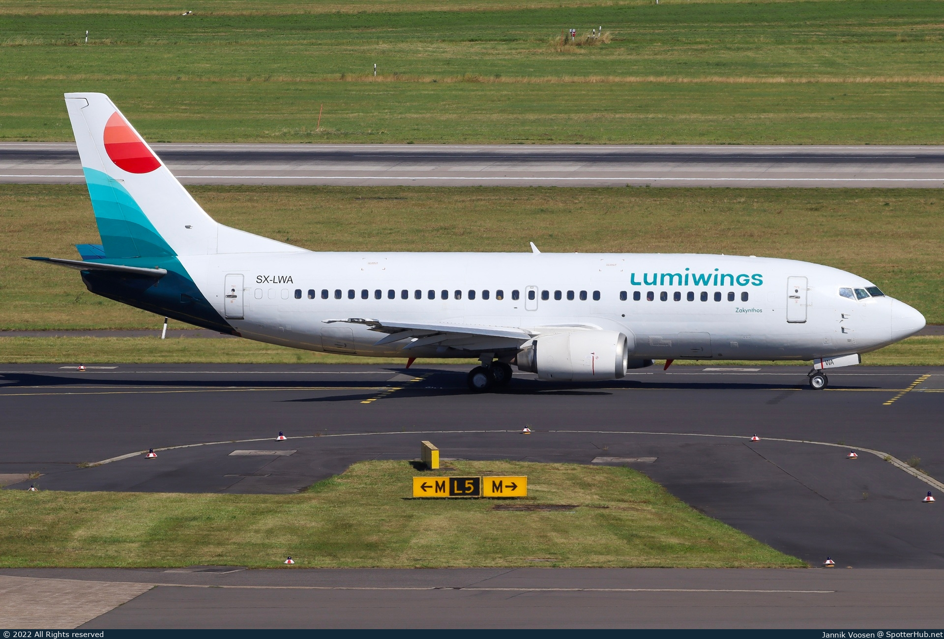 Photo of SX-LWA - Boeing 737-330 operated by Lumiwings