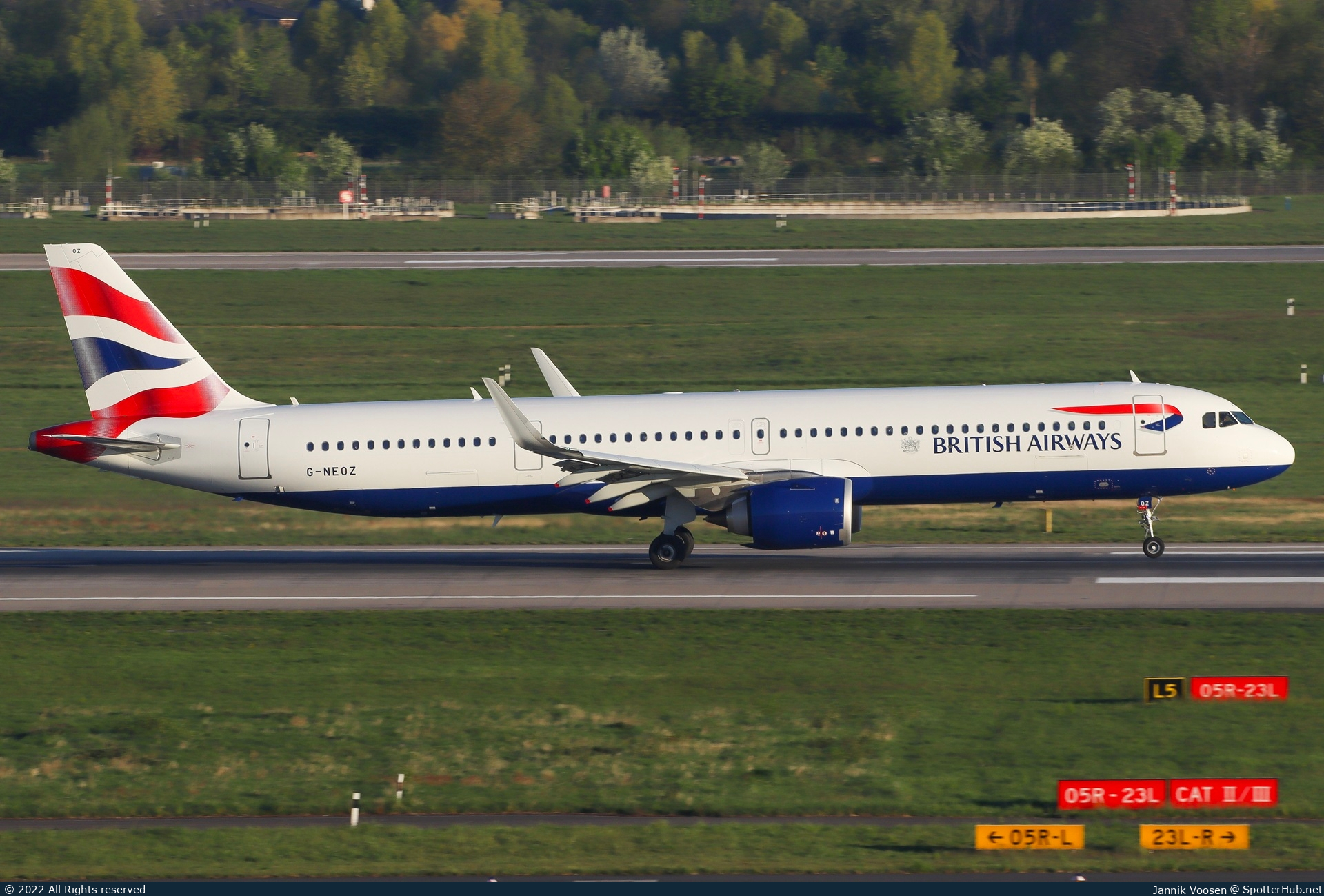 Photo of G-NEOZ - Airbus A321-251NX operated by British Airways