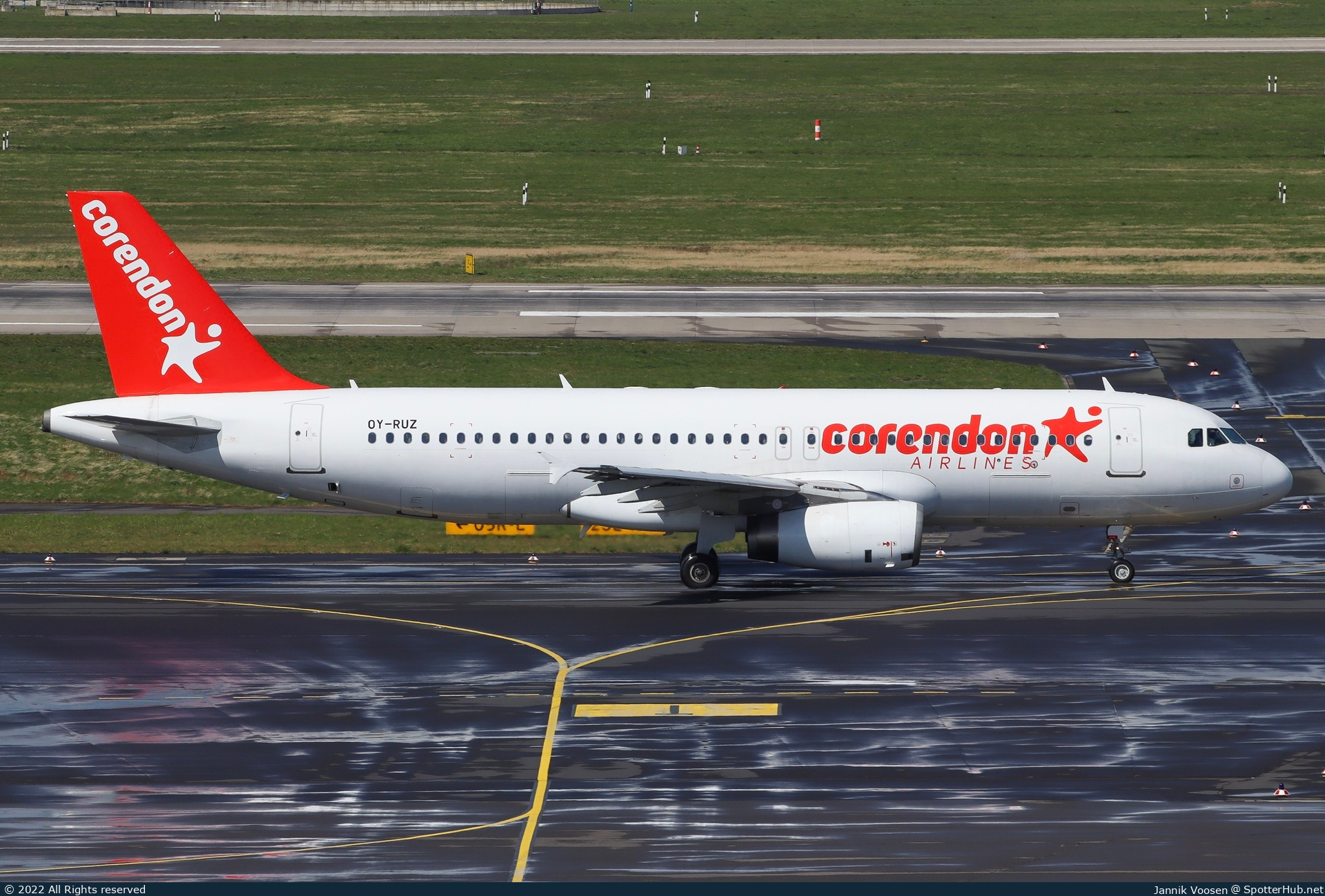 Photo of OY-RUZ - Airbus A320-232 operated by DAT Danish Air Transport