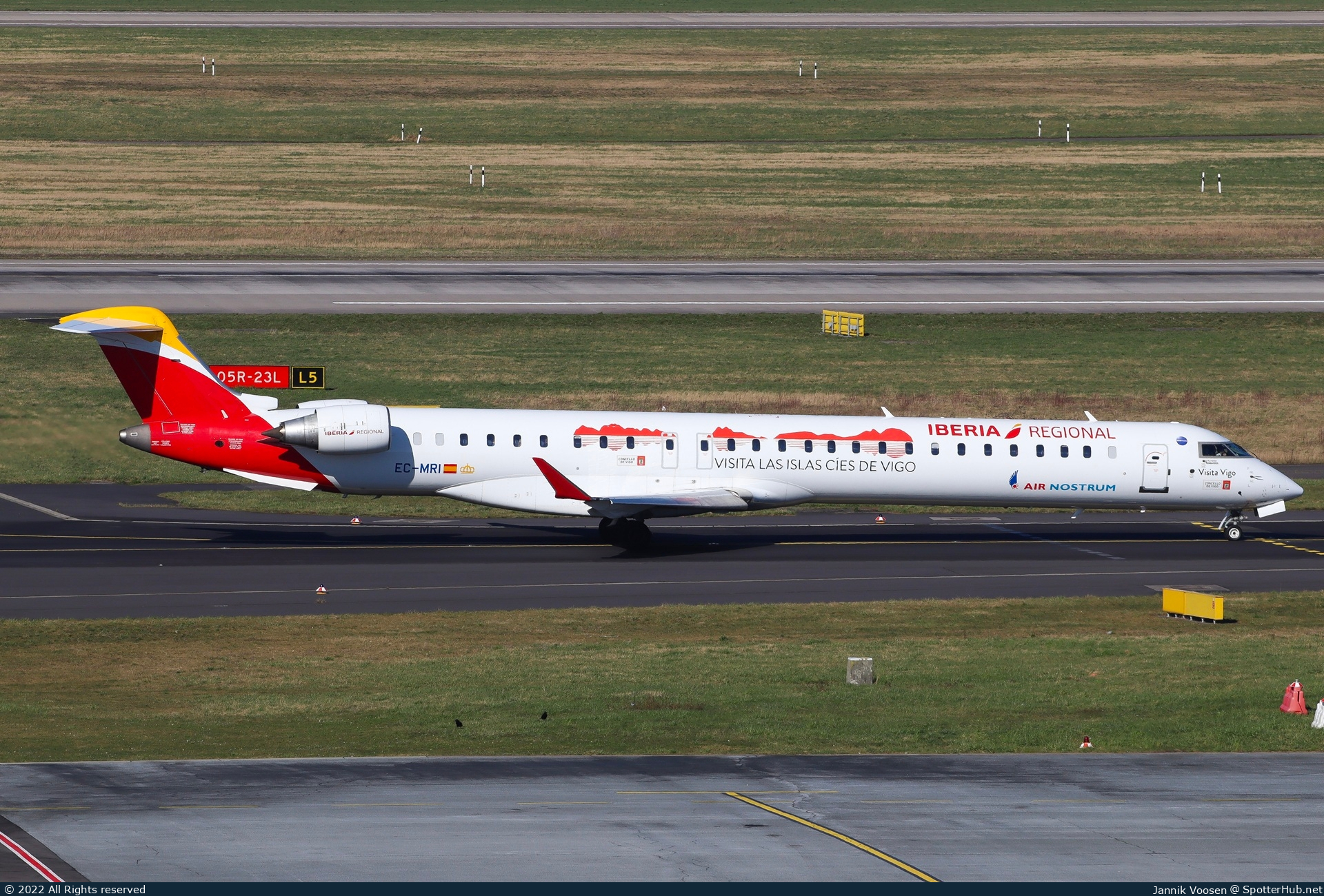 Photo of EC-MRI - Bombardier CRJ-1000 operated by Iberia Regional (opb Air Nostrum)