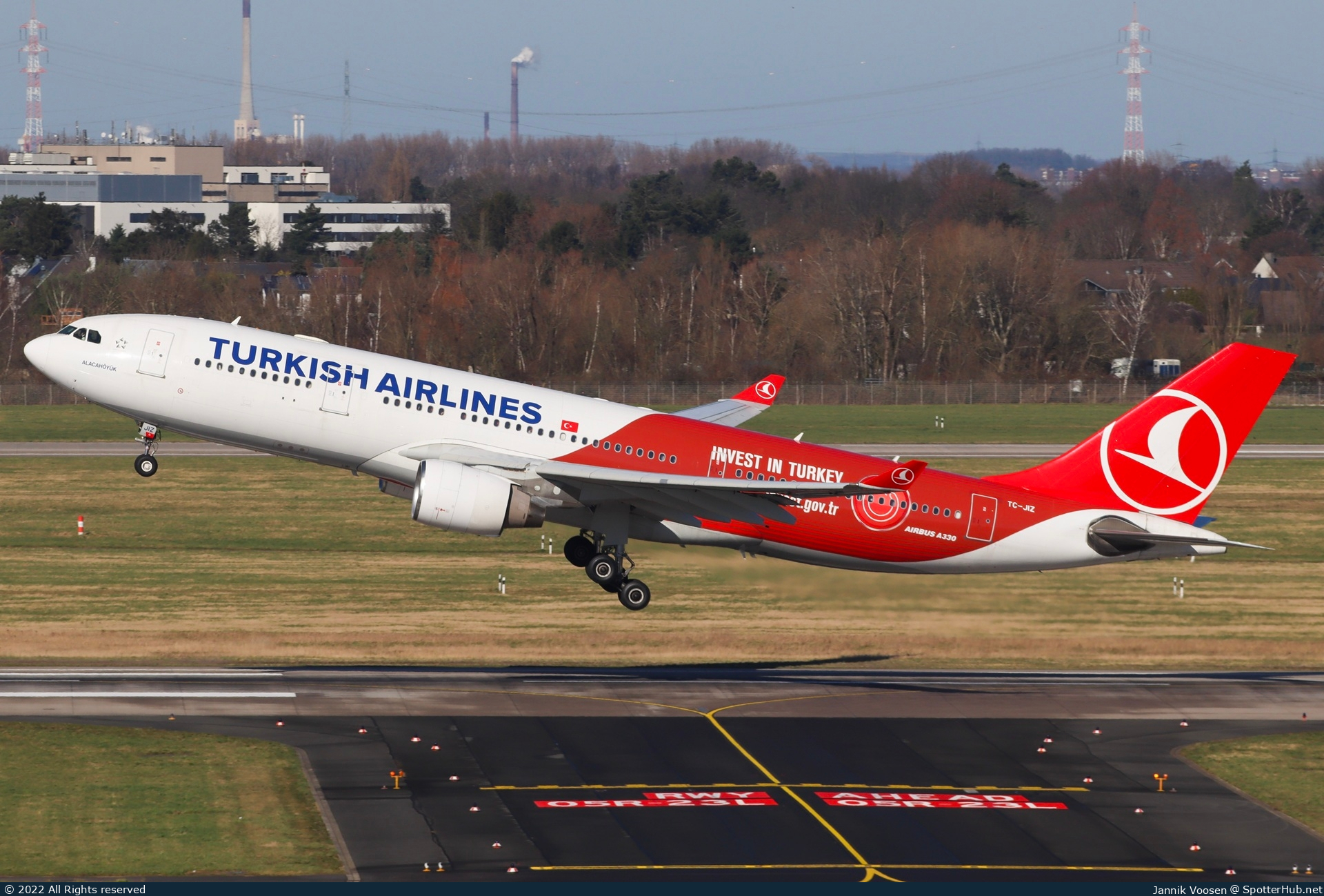 Photo of TC-JIZ - Airbus A330-223 operated by Turkish Airlines