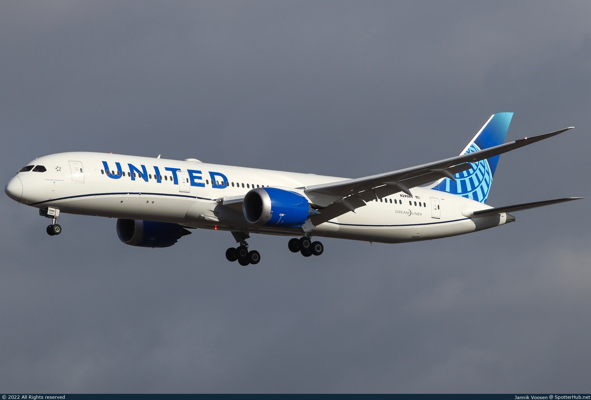 Photo of N29985 - Boeing 787-9 Dreamliner operated by United Airlines