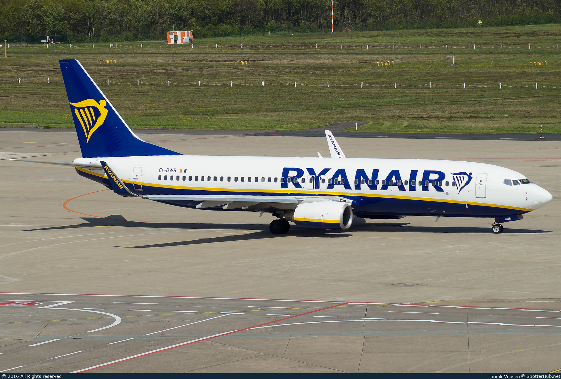 Photo of EI-DWB - Boeing 737-8AS operated by Ryanair