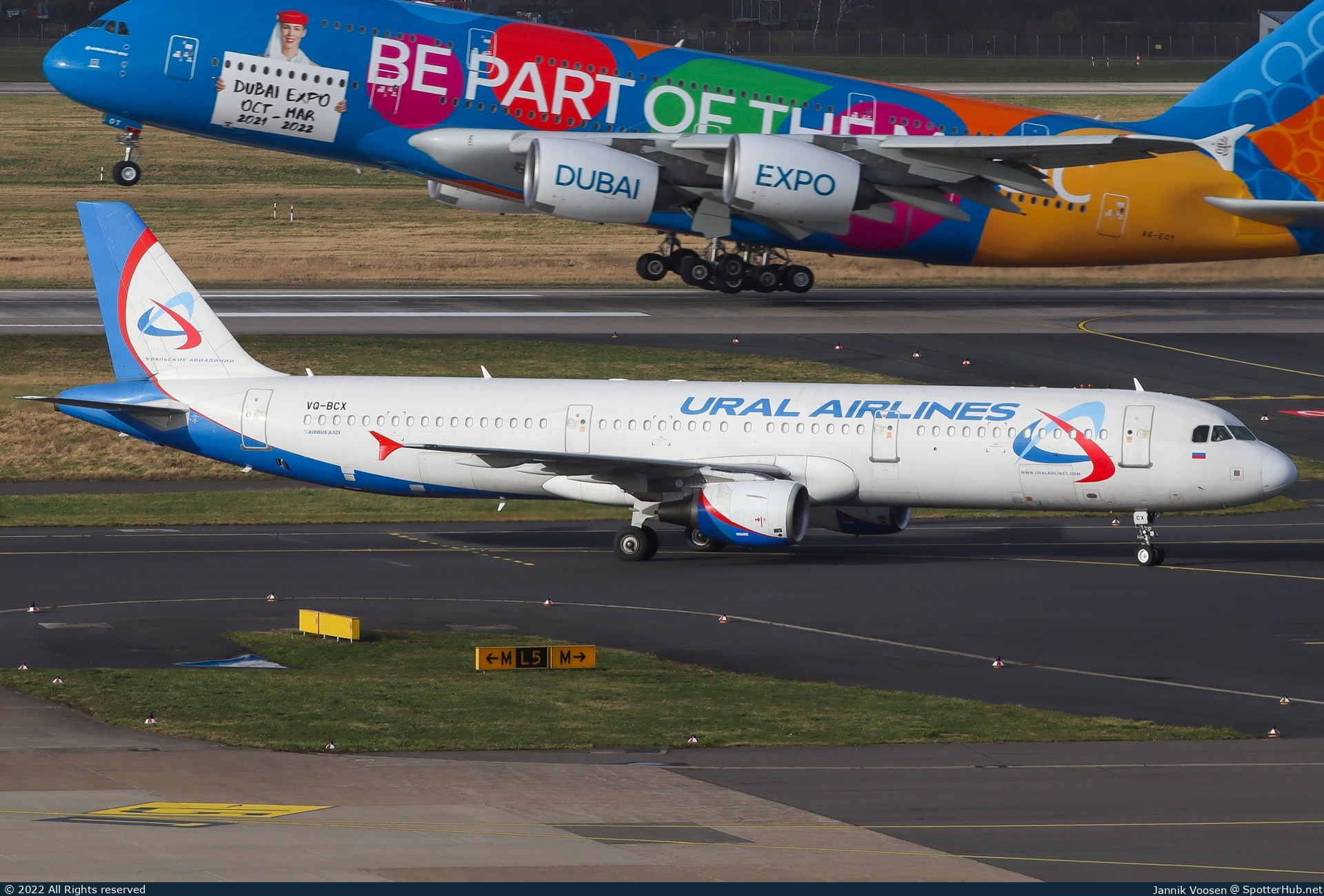 Photo of VQ-BCX - Airbus A321-211 operated by Ural Airlines