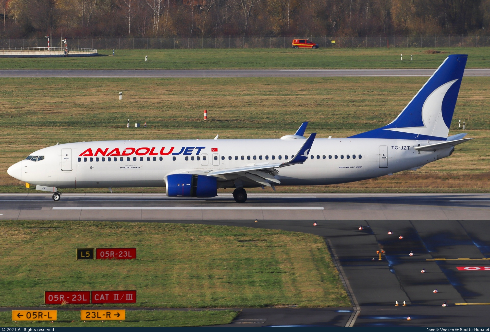Photo of TC-JZT - Boeing 737-8JP operated by AnadoluJet