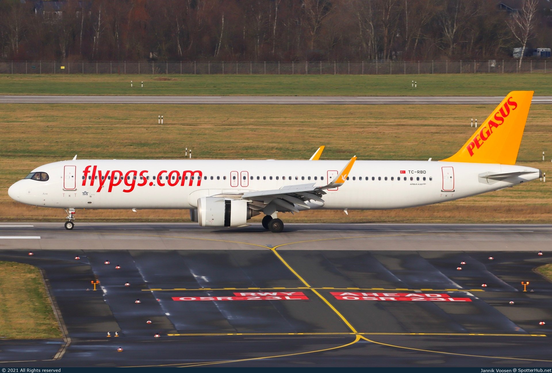 Photo of TC-RBD - Airbus A321-251NX operated by Pegasus Airlines