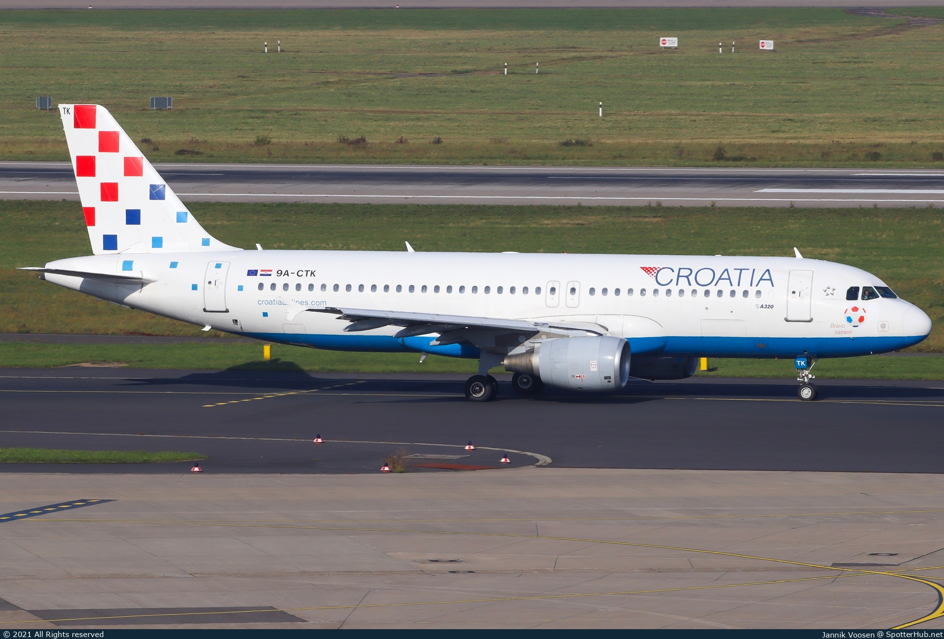 Photo of 9A-CTK - Airbus A320-214 operated by Croatia Airlines