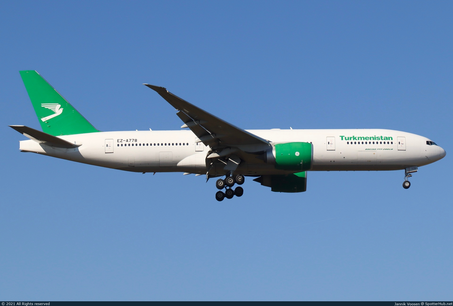 Photo of EZ-A778 - Boeing 777-22K(LR) operated by Turkmenistan Airlines