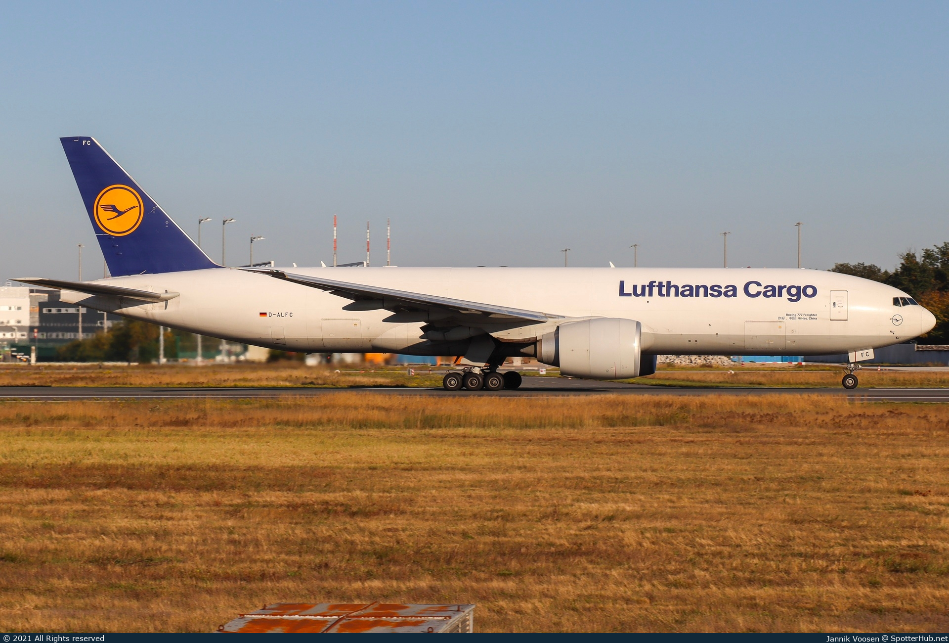 Photo of D-ALFC - Boeing 777-FBT operated by Lufthansa Cargo